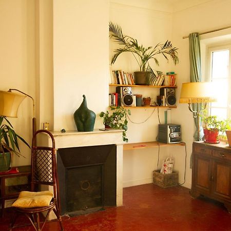 Jolie Chambre Dans Appartement Cosy En Plein Centre Marseilles Exterior foto